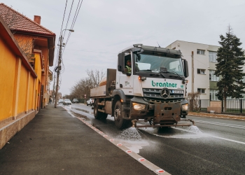 Peste 25 de străzi din Timișoara vor fi spălate pe toată lățimea carosabilului