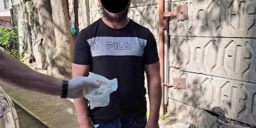 Bărbat drogat, prins de polițiștii locali lângă o stație din Timișoara