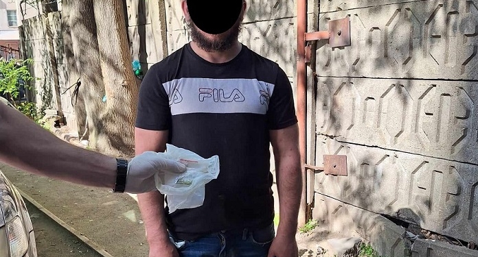 Bărbat drogat, prins de polițiștii locali lângă o stație din Timișoara