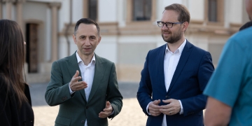 Actele pentru alegerile locale, depuse de Alianța Dreapta Unită