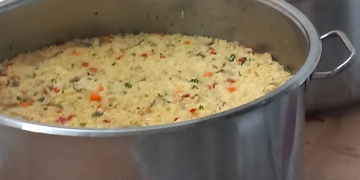 Produse mucegăite, rugină și mizerie de nedescris într-un restaurant din Lugoj! Inspectorii OPC l-au închis temporar