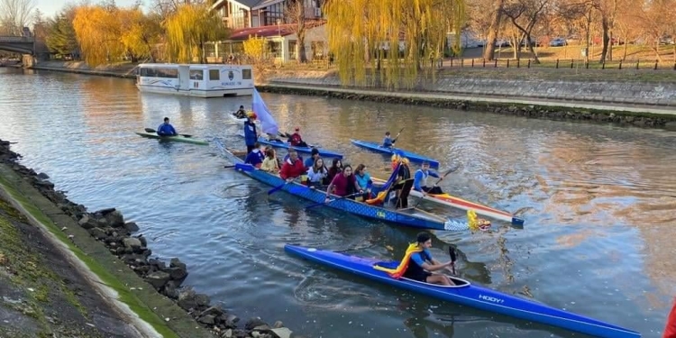Competiție cu bărci Dragon la Timișoara, de Ziua Națională a Tineretului
