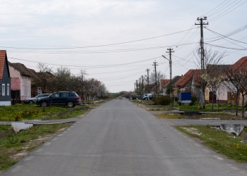 Nicio stradă fără asfalt în comuna Denta! Primăria a atras o finanțare importantă