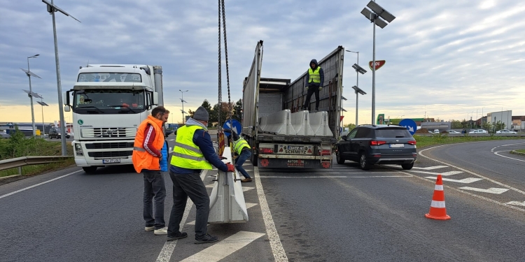 Parapet de beton pe mijlocul centurii Timișoara Nord, pentru prevenirea accidentelor