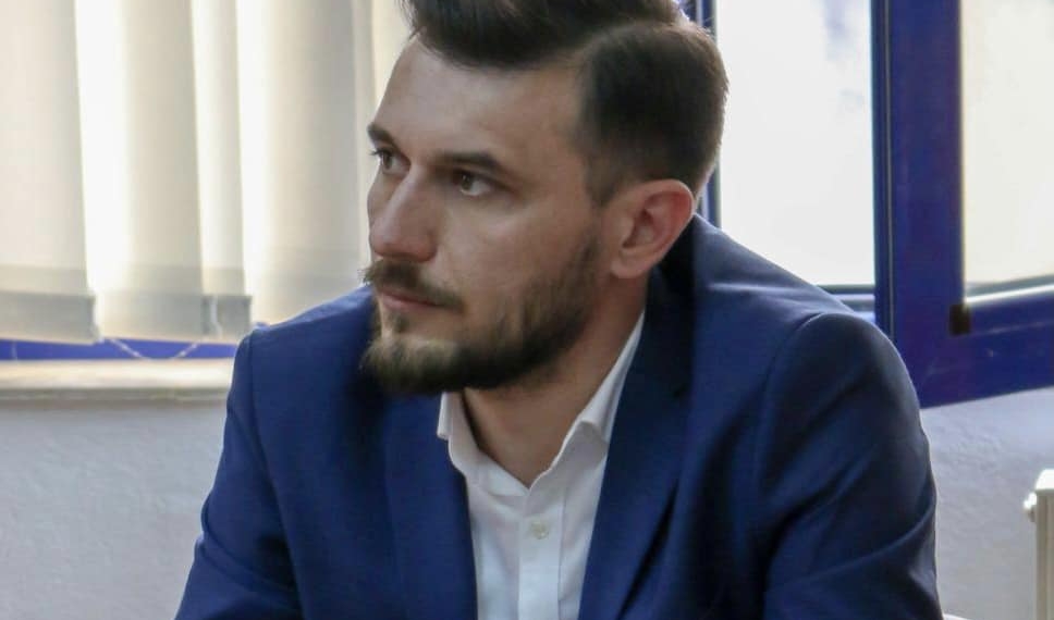 Interviu cu Silviu Dumitrescu, candidatul PSD la Primăria Făget: „Premisele pentru Făget sunt excelente! Orașul are nevoie de un suflu nou, energie și capacitate de dăruire!”