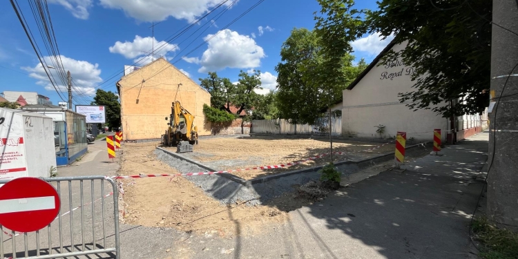 Parcarea de lângă Piața Badea Cârțan, aproape de finalizare