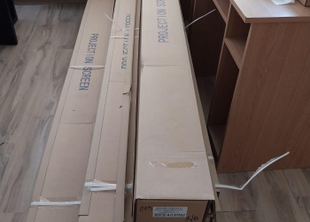 Mobilier nou în școlile din Racovița