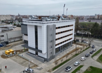 Alin Nica forțează inaugurarea maternității nefinalizate