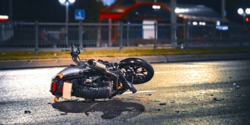 Motociclist de 16 ani, lovit de o mașină la Dumbrăvița