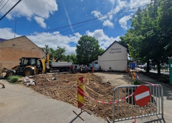 Parcare privată pe un teren al Primăriei Timișoara din Piața Badea Cârțan. Instituția l-a recuperat