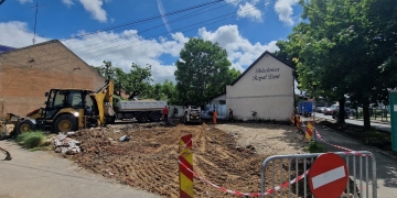 Parcare privată pe un teren al Primăriei Timișoara din Piața Badea Cârțan. Instituția l-a recuperat