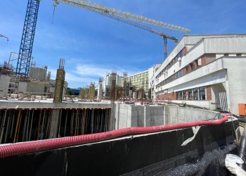 Muncitor în construcții, zdrobit de o placă de beton pe șantierul Centrului de Mari Arși din Timișoara