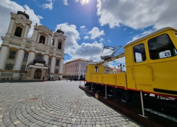 Concert de muzică live pe tramvaiul din Piața Unirii din Timișoara