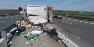 Accident înfiorător pe autostrada A1, la Lugoj! Un șofer de TIR a murit