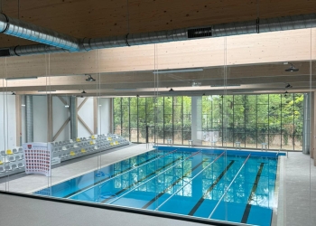 Lucrările la bazinul de înot de la Jimbolia au fost finalizate, dar nu este încă deschis pentru public