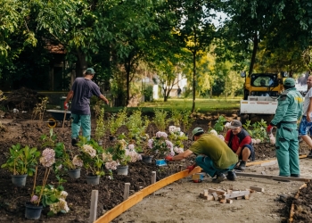 Curtea „prințului” din Calea Aradului din Timișoara, transformată în grădină publică