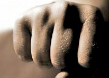 Scandal între doi bărbați, la Buziaș! Unul a fost lovit cu o bâtă în cap