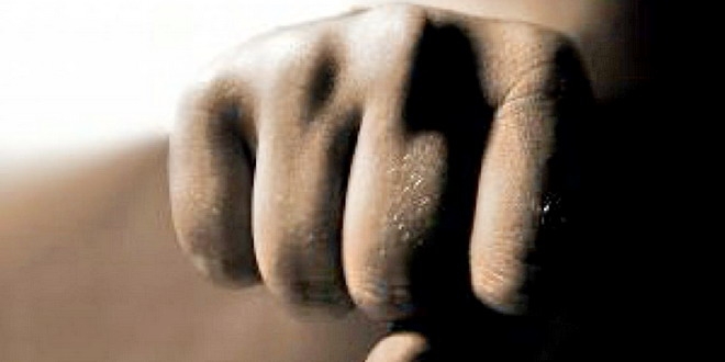 Scandal între doi bărbați, la Buziaș! Unul a fost lovit cu o bâtă în cap