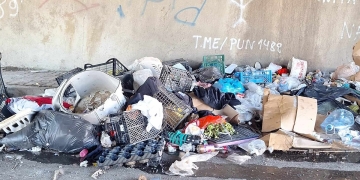 Nesimțirea se mai și pedepsește, din când în când! Trei timișoreni amendați pentru că au aruncat gunoiul în locuri ilegale