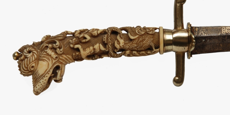 Un pumnal de paradă din Țările de Jos, în colecția Muzeului Național al Banatului