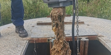 Aquatim avertizează: Canalizarea nu este coș de gunoi