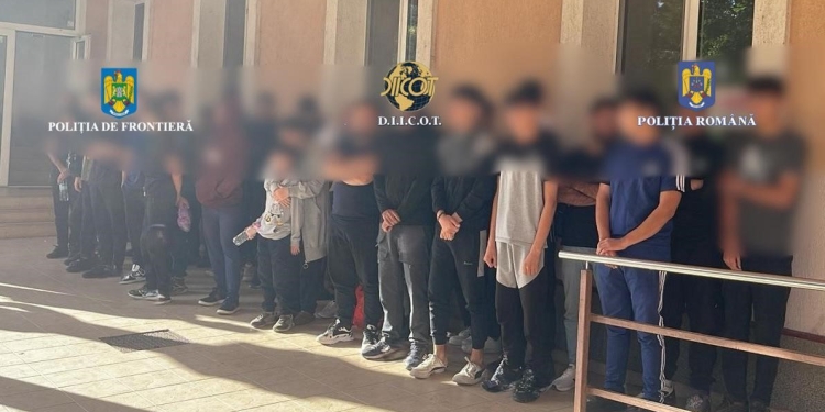 Sirieni și români și-au dat mâna să încalce legea! Percheziții și în Timișoara la traficanți de migranți