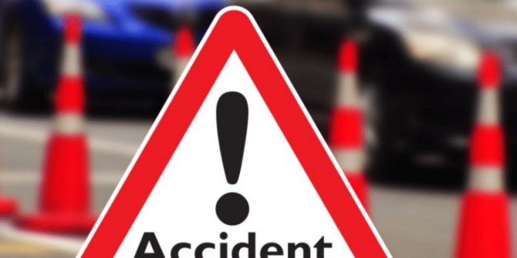 Bărbat rănit, după ce camioneta în care se afla s-a răsturnat în apropiere de Timișoara