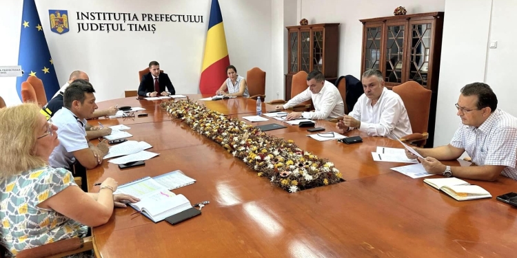 Pregătiri pentru începerea noului an școlar în Timiș! Nicio unitate de învățământ cu WC în fundul curții