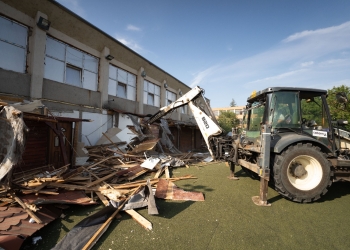 Primăria Timișoara, cu buldozerele în construcțiile ilegale de la Liceul Agricol FOTO
