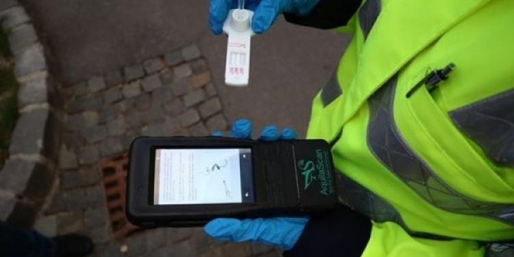 Drogat la volan, un șofer s-a răsturnat în șanț în apropiere de Lugoj