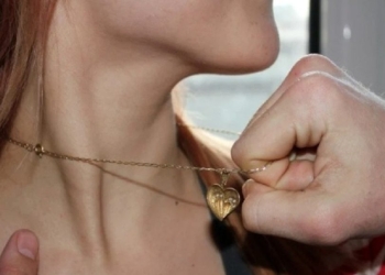 Venit de la Vaslui, să tâlhărească în Timișoara! A amenințat o tânără și i-a furat lănțișoarele de la gât