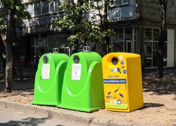 Uleiul uzat, colectat în șapte containere, la Timișoara. Va fi transformat în lumânări parfumate