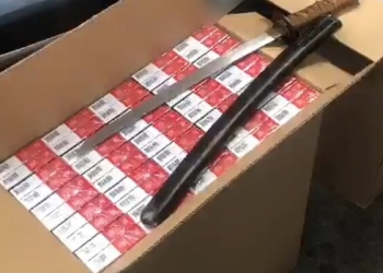 Amendă de 20.000 lei pentru un bărbat din Lugoj prins cu țigări de contrabandă în mașină