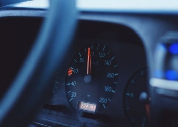 S-a crezut Schumacher! Tânăr de 20 ani din Timiș, prins cu 151 km/h la nici o lună după ce a obținut permisul