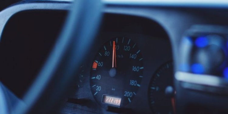 S-a crezut Schumacher! Tânăr de 20 ani din Timiș, prins cu 151 km/h la nici o lună după ce a obținut permisul