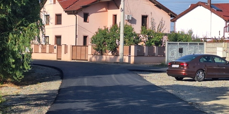 Proiect de două milioane de euro în comuna Sânmihaiu Român! Se modernizează opt kilometri de drumuri FOTO