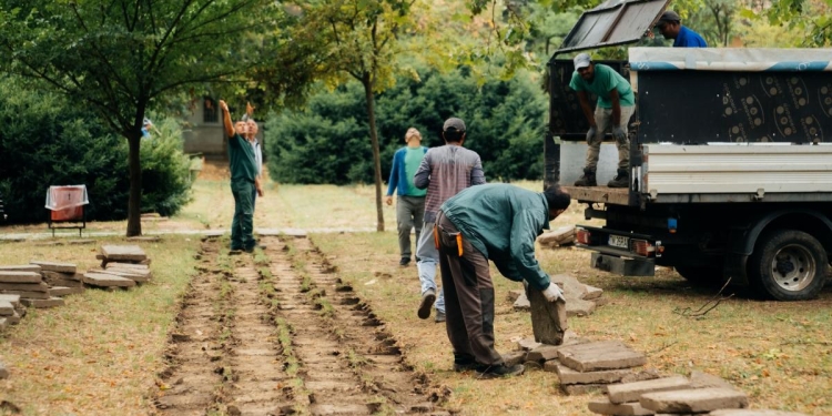 Parcul Piața Crucii din cartierul Elisabetin, primul la campania plantare