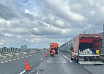 Se plombează gropile de pe autostrada A1, în aceste zile