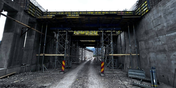 Noi reparații pe drumurile din vestul țării, în această săptămână