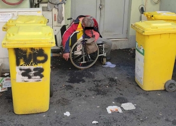 Viața bate filmul! Un fost director de companie, printre oamenii străzii din Timișoara