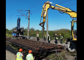 Calea ferată ce trece prin Recaș, în plin proces de reabilitare