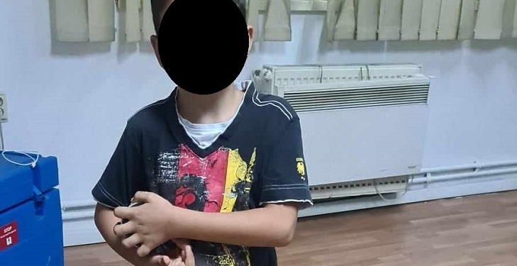 Băiețel de șase ani, găsit într-o stație din Timișoara, predat de polițiștii locali mamei sale