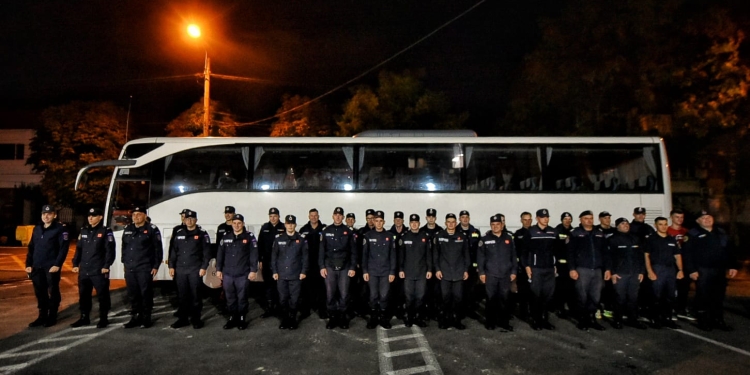 Sprijin de la pompierii din Timiș pentru gălățenii afectați de inundații