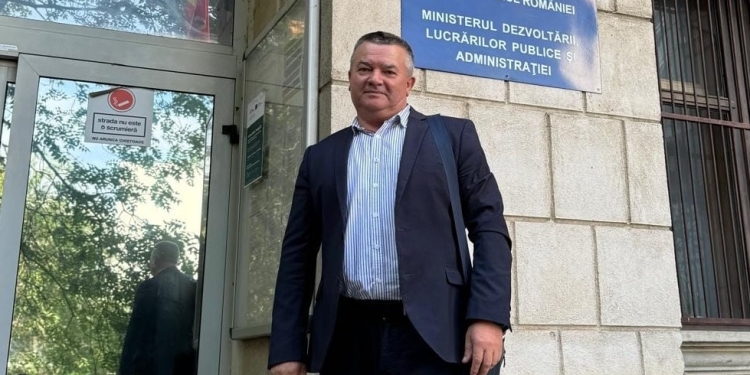 Pistă nouă de biciclete în Sânmihaiu Român, cu bani europeni! S-a semnat contractul