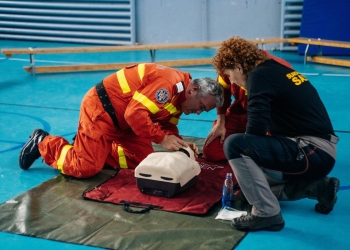 Cursurile de prim-ajutor în școlile din Timișoara continuă și în anul școlar 2024-2025