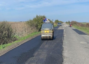 Reparații pe drumul spre viitorul punct de trecere a frontierei din Beba Veche