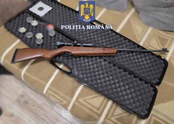 37 de arme și 15.000 de bucăți de muniție, ridicate de polițiștii din Timiș în urma perchezițiilor de vineri dimineața