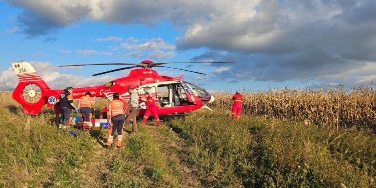 Bărbat blocat într-un culegător de porumb, în Timiș! A fost solicitat elicopterul SMURD