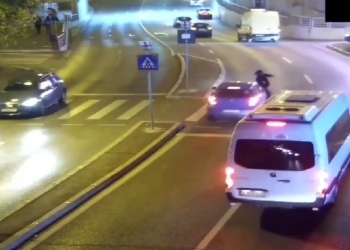 Accident pe o trecere de pietoni din Timișoara. Un tânăr a ajuns la spital