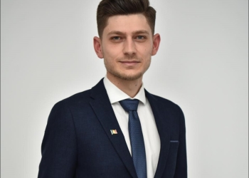 Andrei Obreja, cel mai tânăr primar din Timiș, și-a preluat mandatul la Pișchia